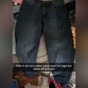 Lightly worn clothes for sale I’m trying to get rid of them lmk